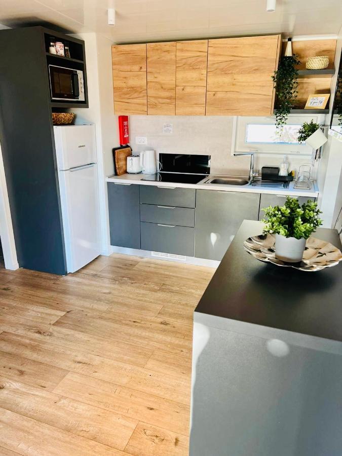 Villa Family Grand De Luxe Mobilhome Selce Eksteriør bilde