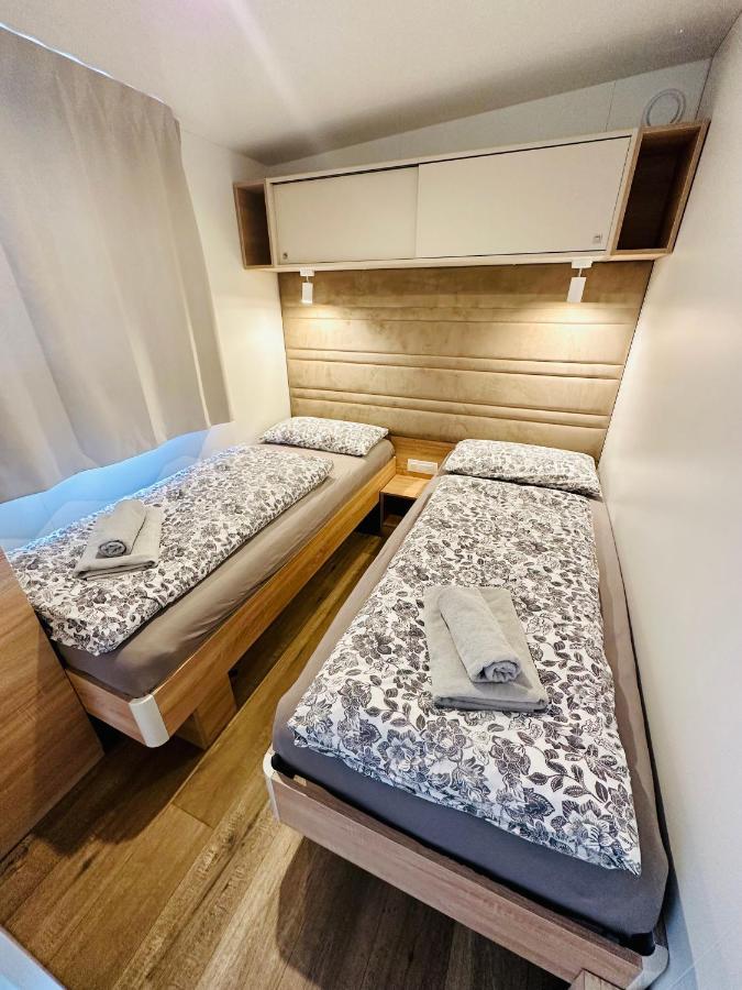 Villa Family Grand De Luxe Mobilhome Selce Eksteriør bilde