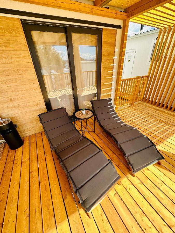 Villa Family Grand De Luxe Mobilhome Selce Eksteriør bilde