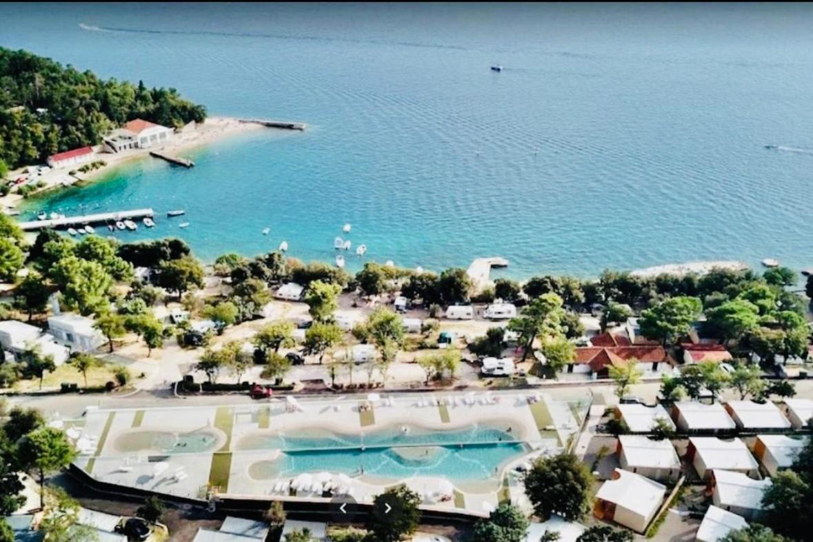Villa Family Grand De Luxe Mobilhome Selce Eksteriør bilde